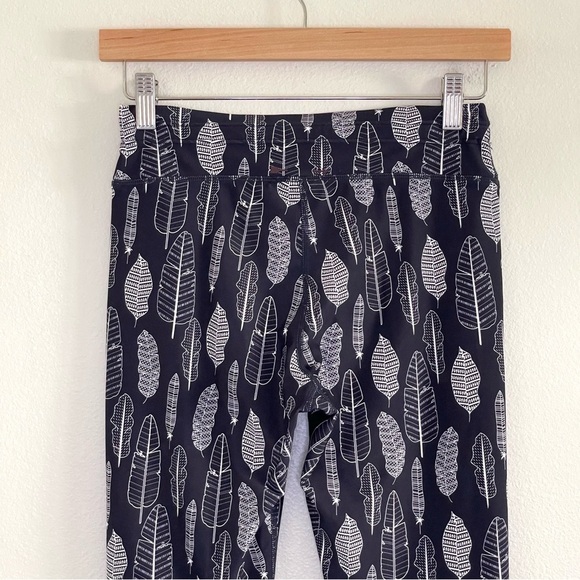 The Upside Gypsy Feather Midi Pant Cropped Drawstring Legging Navy White 8 - Picture 8 of 14